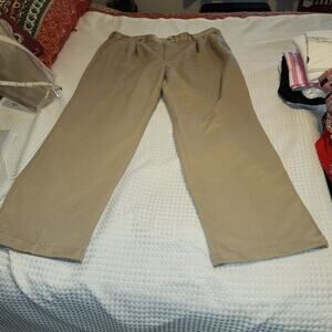 GREG NORMAN EUC MENS SIZE 42 x 32 GOLF PANTS